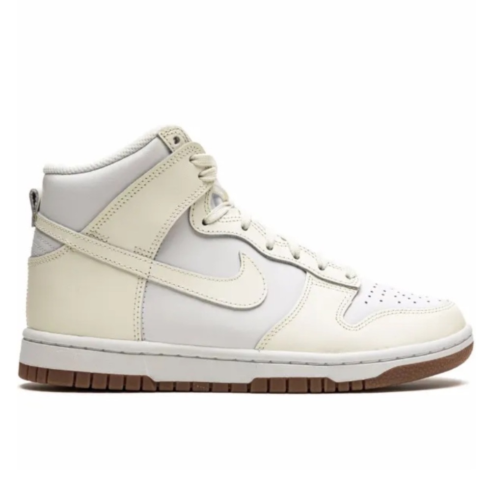 ✨ Nike Dunk High Sail/Gum Sneakers ✨